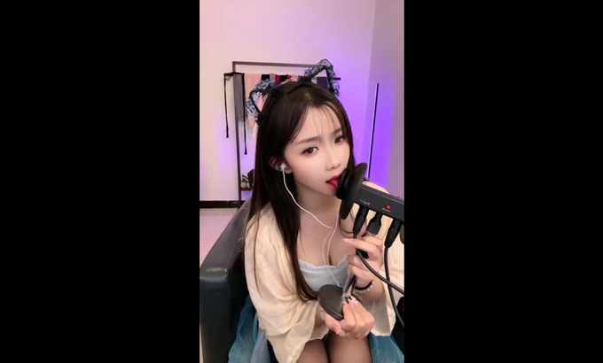 灵儿 ASMR 口腔音 亲吻 美腿 黑丝