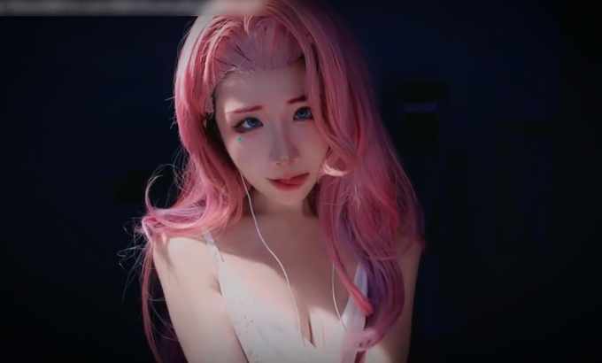 Aki秋水 萨勒芬妮露脸cos睡衣版近距离+精油按摩