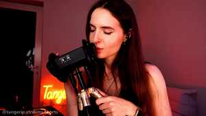 Tangerin ASMR 吐舌绘画 / 嘴部声音 / 深舌颤动和织物刮擦 | Tangerin