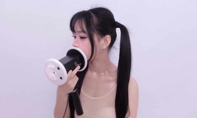晓美 🥰晓美 Xiao Mei ASMR 舔耳口腔音喘息 舔耳朵 舔和吃 舔耳朵