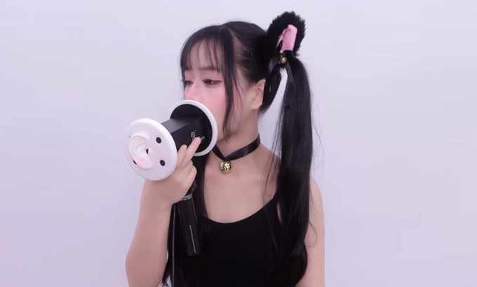晓美  🥰晓美 Xiao Mei ASMR 舔耳口腔音喘息 舔耳朵 舔和吃 舔耳朵