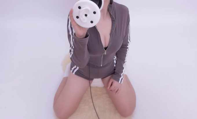 mimi 🥰mimi ASMR｜舔耳口腔音喘息 舔耳朵 舔和吃 舔耳朵