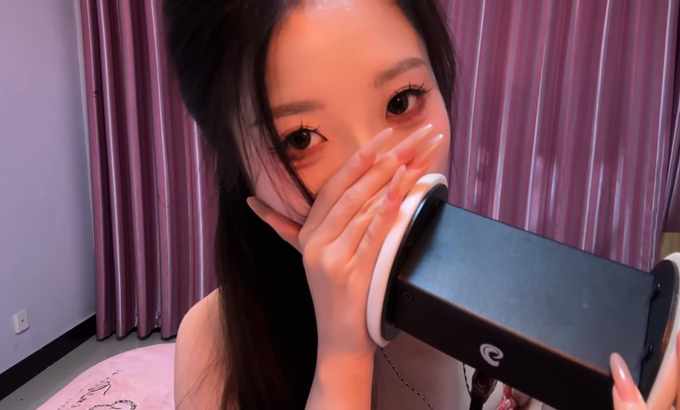 白桃子 ASMR 舔耳朵 舔和吃 舔耳朵 舔耳口腔音喘息弹舌
