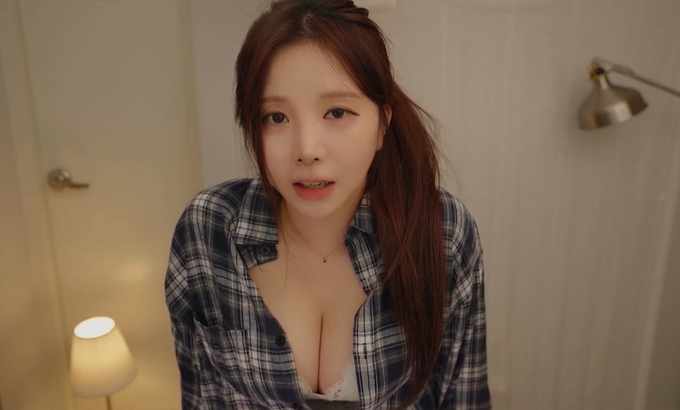Yoon Ying VIP 神奇地变成了一只小狗