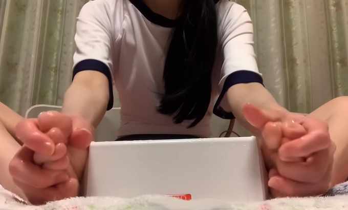 Fuwari ASMR 上瘾的脚部掏耳勺💕足部精油按摩，敲击，抓挠，睡眠诱导😴上瘾的脚部精油按摩，掏耳勺，敲击，抓挠