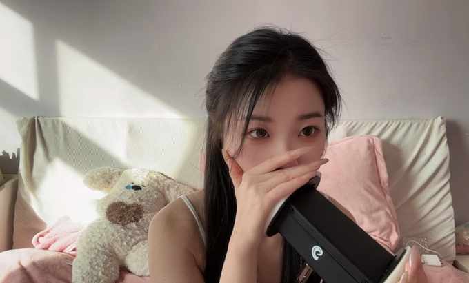 白桃子 ASMR 舔耳朵 舔和吃 舔耳朵 舔耳口腔音喘息弹舌