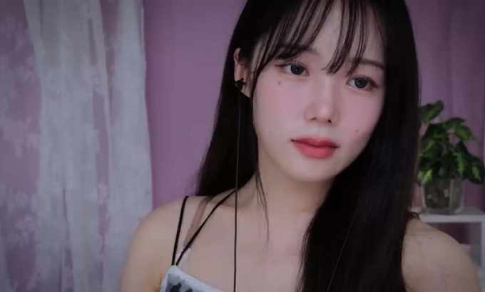 Jamonghae ASMR 你的耳朵里有一团灰尘☁️，女朋友耳朵清洁角色扮演