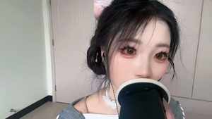 白桃子 ASMR 舔耳朵 舔和吃 舔耳朵 舔耳口腔音喘息弹舌