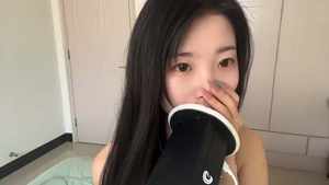 白桃子 ASMR 舔耳朵 舔和吃 舔耳朵 舔耳口腔音喘息弹舌