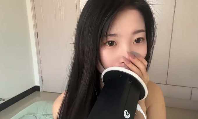 白桃子 ASMR 舔耳朵 舔和吃 舔耳朵 舔耳口腔音喘息弹舌