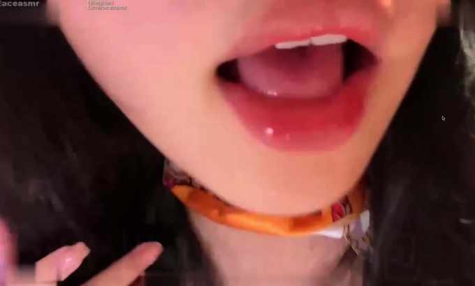 小泡小泡 甜屏 ASMR付费舔耳口腔音