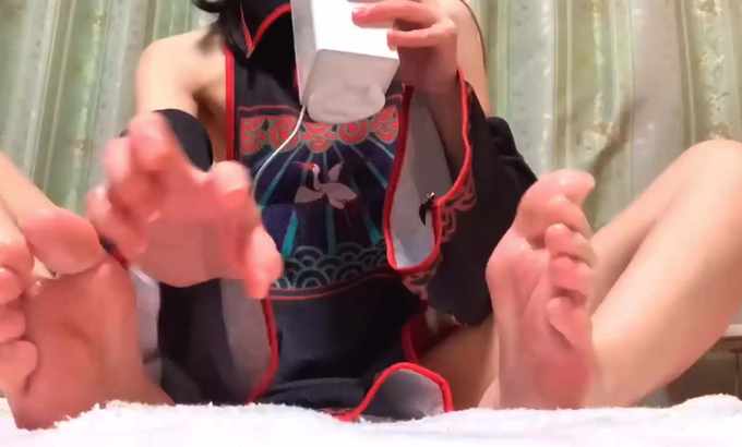 Fuwari ASMR 江诗👻💓足部精油按摩+耳语+口音+大腿💕敲打、抓挠睡眠诱导😪足部精油按摩、耳语、大腿、敲打、抓挠