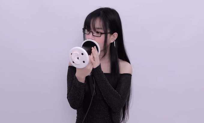 晓美 🥰晓美 Xiao Mei ASMR 舔耳口腔音喘息 舔耳朵 舔和吃 舔耳朵