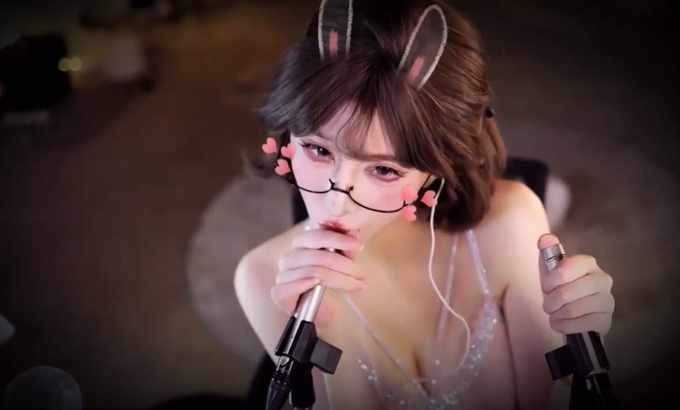 张爱玲aily 兔女郎ASMR舔耳福利