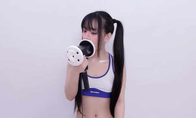 晓美 🥰晓美 Xiao Mei ASMR 舔耳口腔音喘息 舔耳朵 舔和吃 舔耳朵