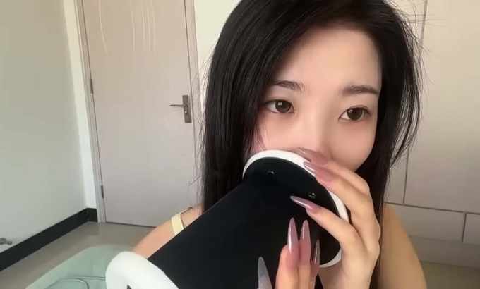 白桃子【3月合集】ASMR 舔耳朵 舔吃耳朵 舔耳口腔音喘息弹舌