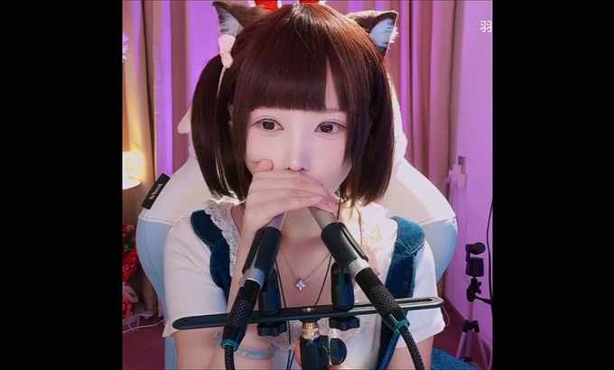 SIRI ASMR 呼声高涨的快速 Lueluelue 〜环绕声〜纯舌直升机
