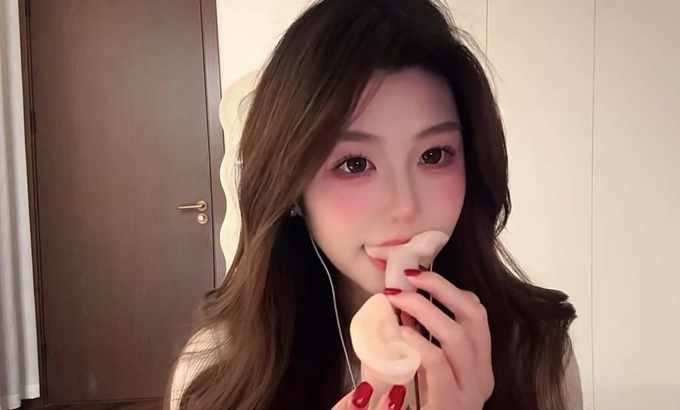 圆子助眠 ASMR 双声道耳朵口腔音！双耳耳朵和口腔声音！
