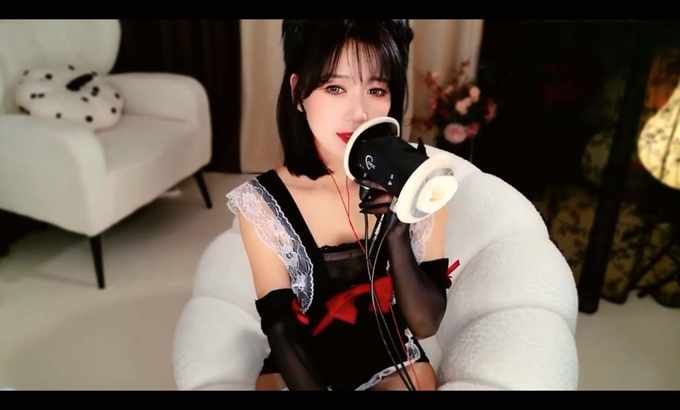 众乐-圈圈/你的圈圈儿 黑丝女仆ASMR舔耳福利