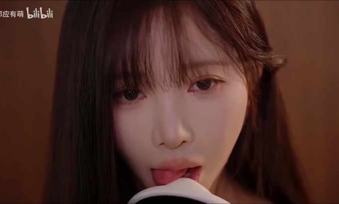 Yoon ying【ASMR/Yoonying】口腔音精剪 ASMR 寒冷的耳朵舔着睡觉