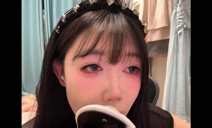 叶子 ASMR【叶子】 舔耳