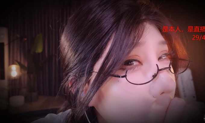 张爱玲Aily 无人声【ASMR/张爱玲】口腔音精剪 ASMR 嘴巴发出声音和舔耳朵切割（不说话）