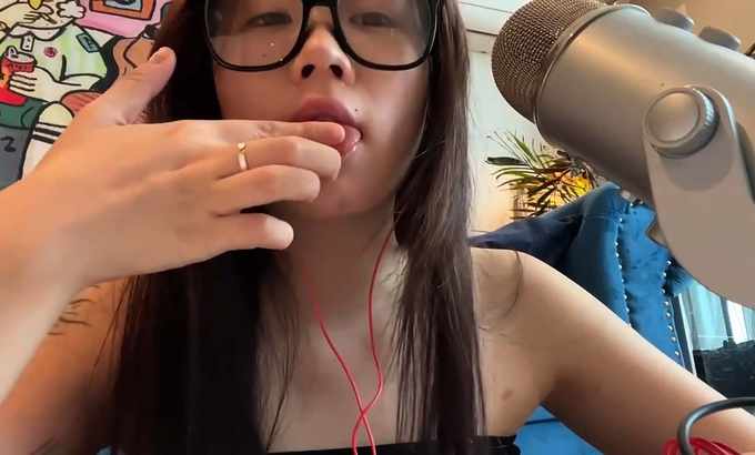 kk快睡觉 口水画 spit paiting