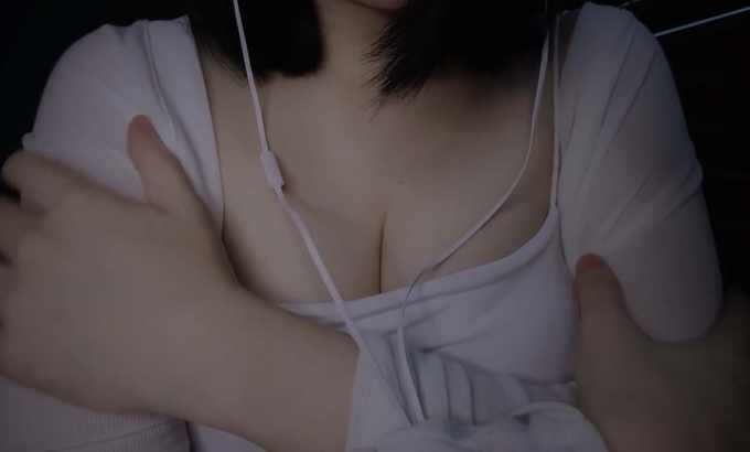 yeonchu ASMR 2.10 Patreon 专属│身体抓挠和皮肤摩擦声、锁骨敲击声、嘴唇声