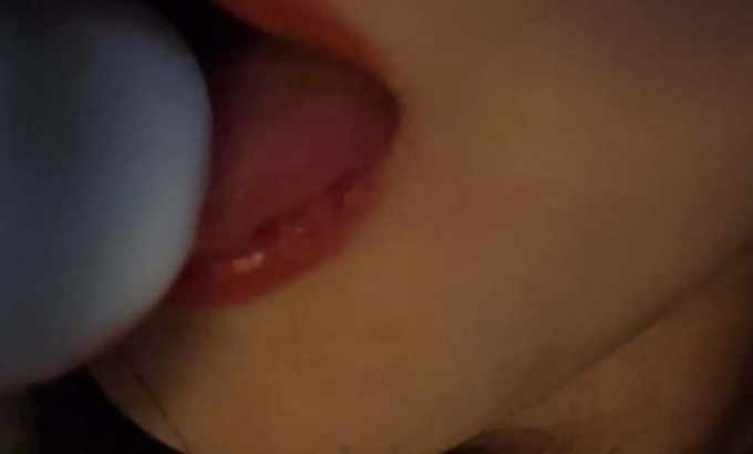 是的没错 ASMR 舔耳