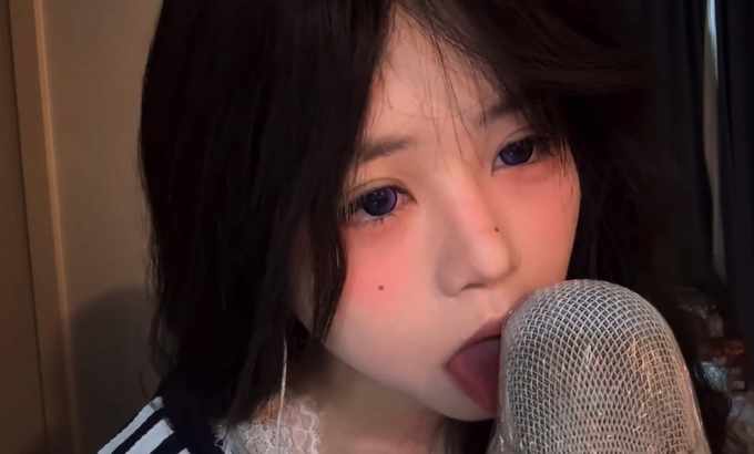 啵啵助眠 ASMR 舔大头麦#asmr #mouthsounds