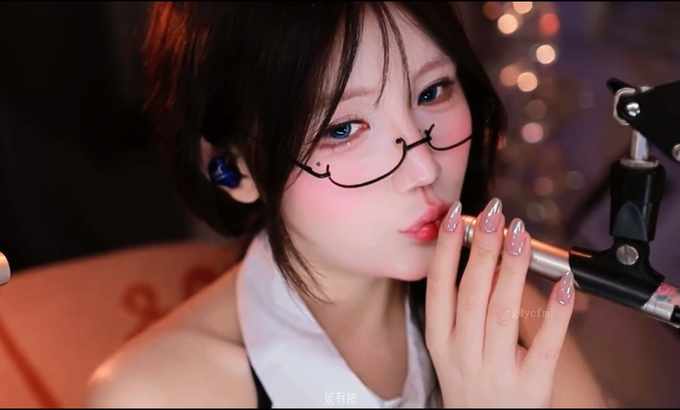 妮有柿 ASMR 管麦舔耳