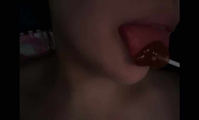 夜猫子 ASMR 近距离棒棒糖搅动