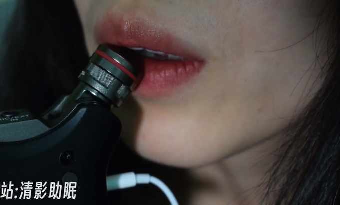 清影 ASMR kiss宝宝小耳朵~亲吻孔雀鱼发丝硅胶掏耳