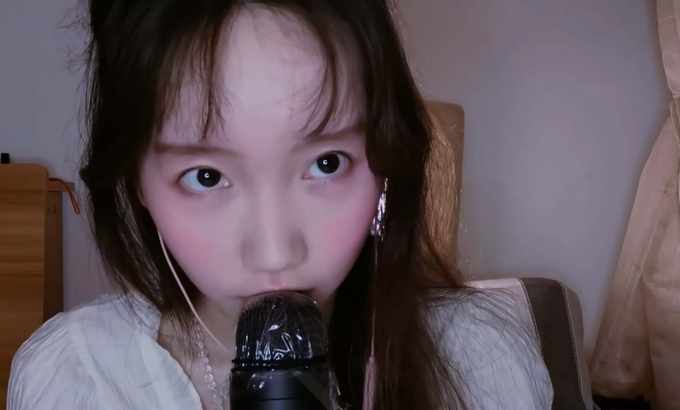 YiDan的窝窝 ASMR 舔舐麦克风