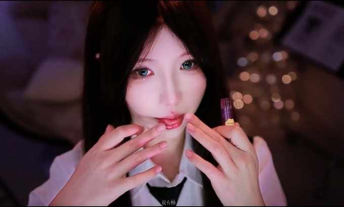 妮有柿 ASMR 唇釉