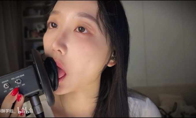 酥酥学姐 ASMR 3DIO舔耳测试 加更