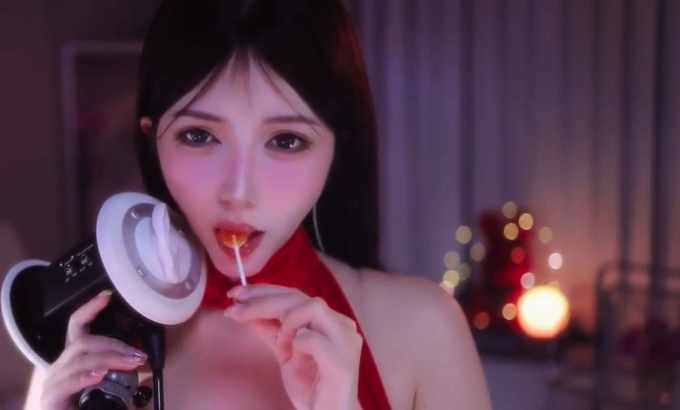 姬小雨 ASMR 抖音 吃棒棒糖🍭，呼吸亲吻 #asmr