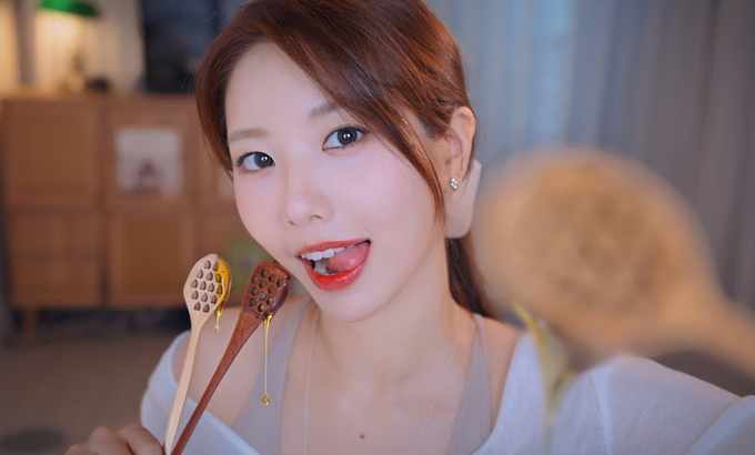 Suna 极致ASMR酥麻感!蜂蜜勺ASMR🍯💋 | 蜂蜜勺的声音