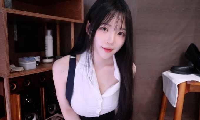 nara_나라 ASMR（订阅✔）用膝盖保养鞋子
