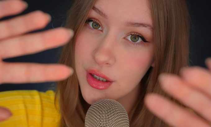 Diddly ASMR,但我感觉离得太近了,很不舒服。