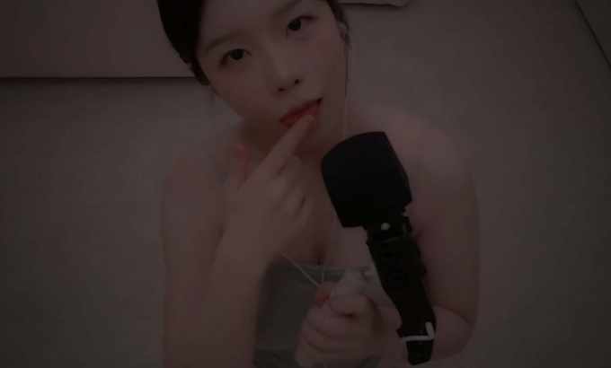 Yeonchu ASMR 吐沫画 口音和视觉触发