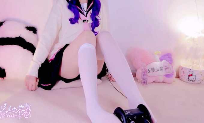 兰兰小苍Freesia ASMR 吃耳朵 弹舌 舔耳 雪糕足音按摩 雪糕捂耳